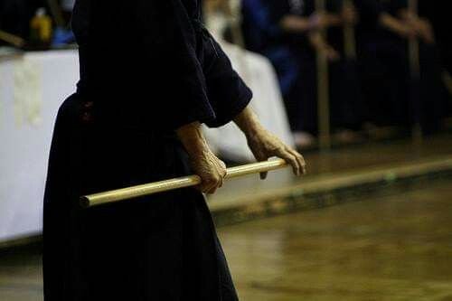 jo, bastón corto tradicional japonés en Judo